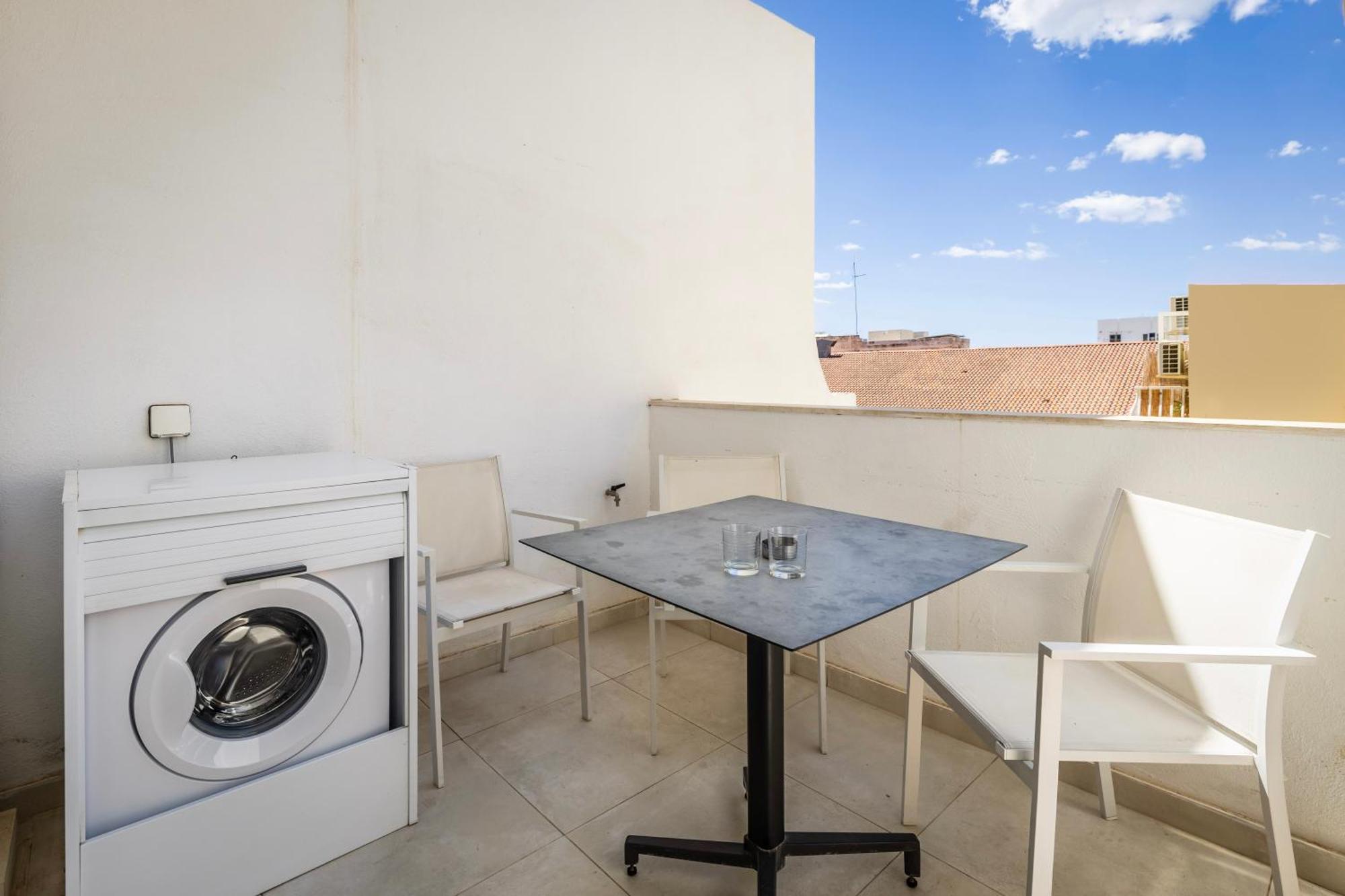 Dorris'S Apartment 5 Min Walk From St Julians San Ġwann Exterior foto