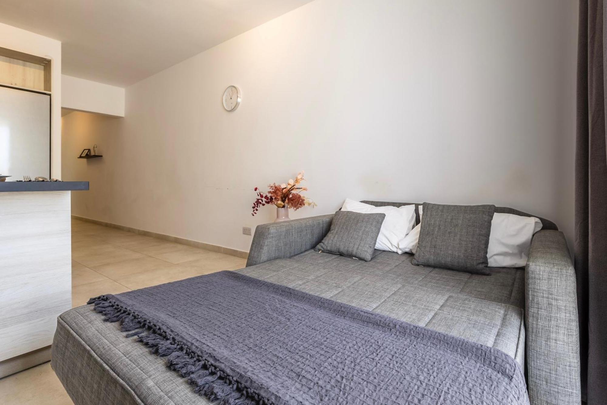 Dorris'S Apartment 5 Min Walk From St Julians San Ġwann Exterior foto